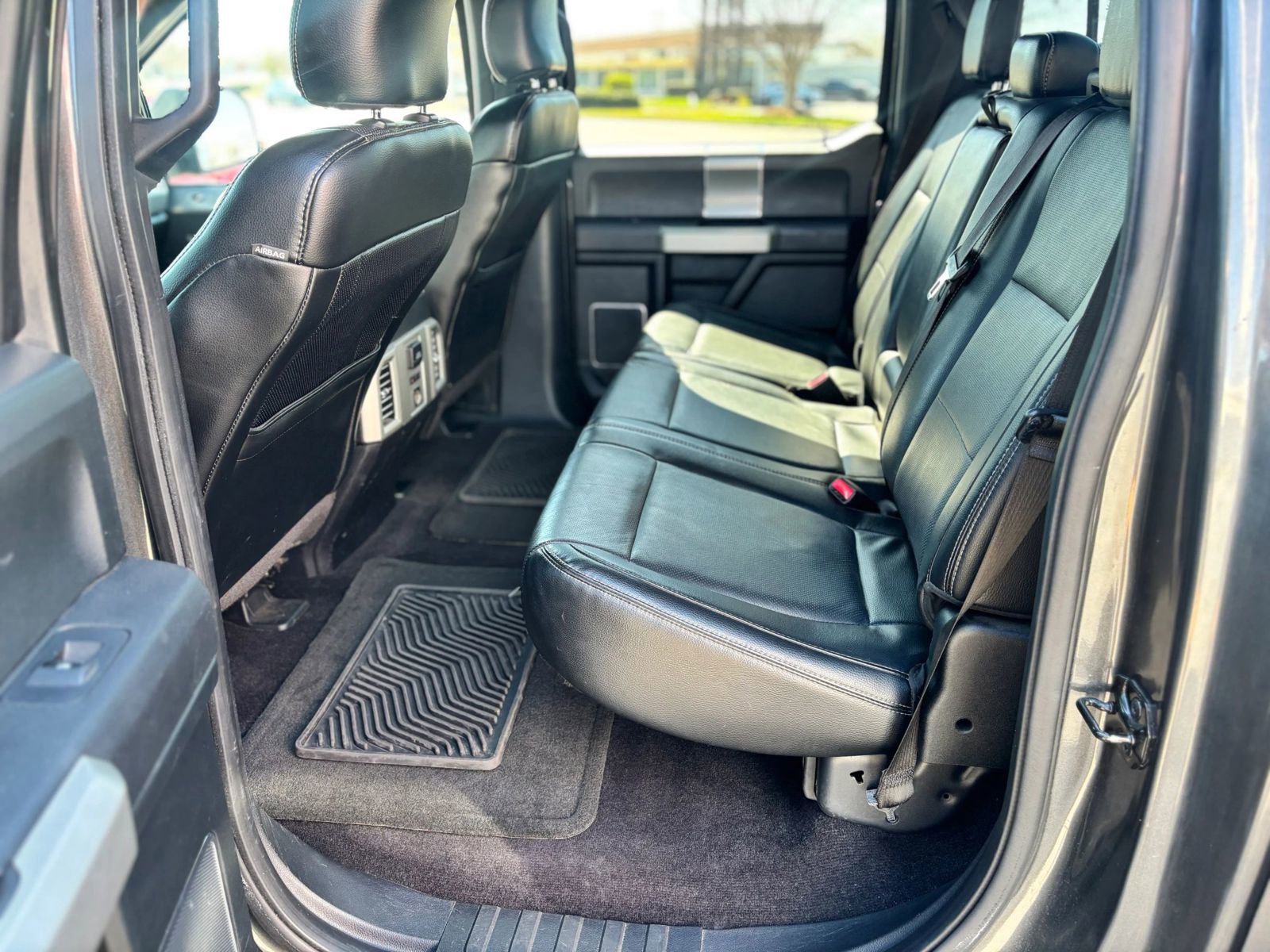 Used 2016 Ford F150 Lariat w/ Equipment Group 502A Luxury AWD/4WD image 16