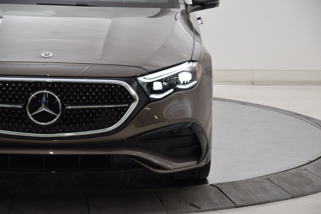 New 2026 Mercedes-Benz E 450 4MATIC Sedan image 10