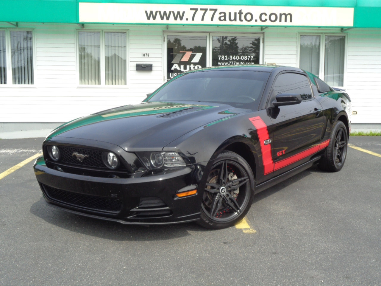 Used 2014 Ford Mustang GT image 32