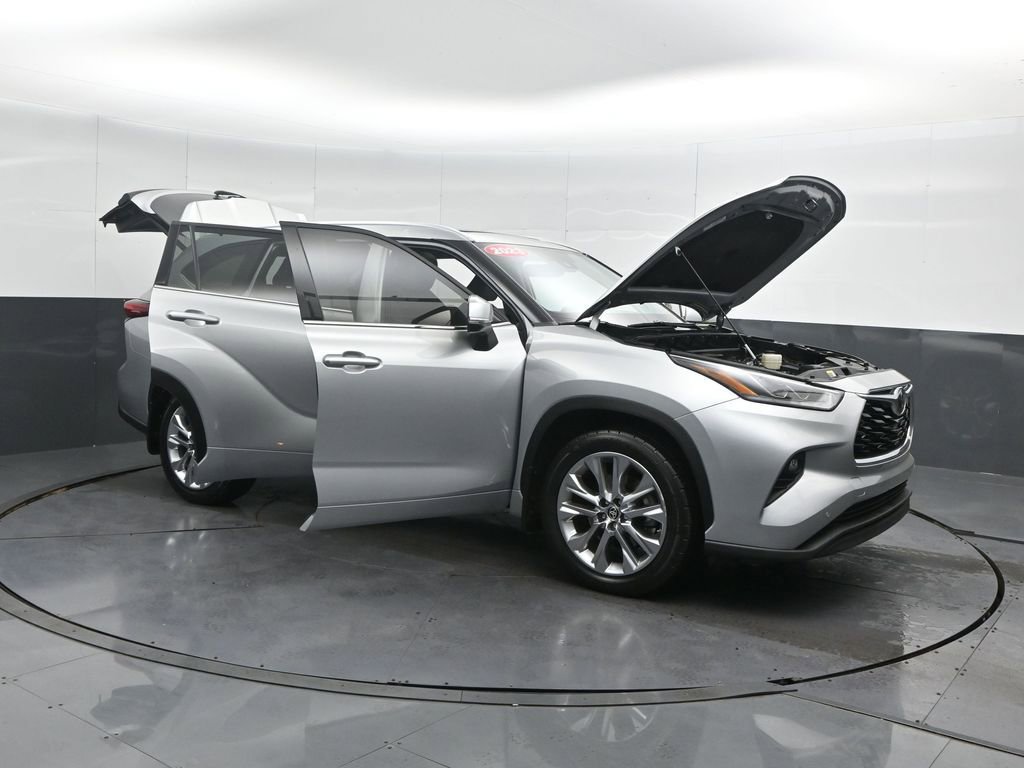 Used 2023 Toyota Highlander Limited image 67