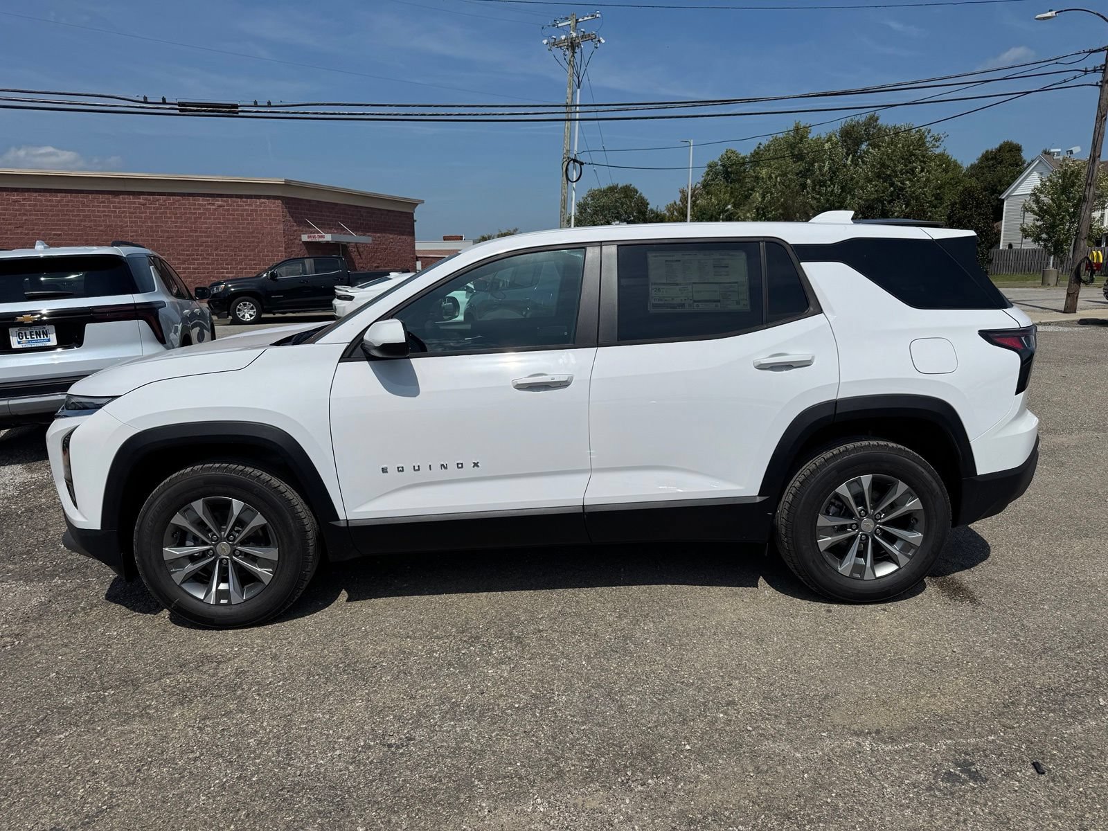 New 2027 Chevrolet Equinox LT AWD/4WD image 3