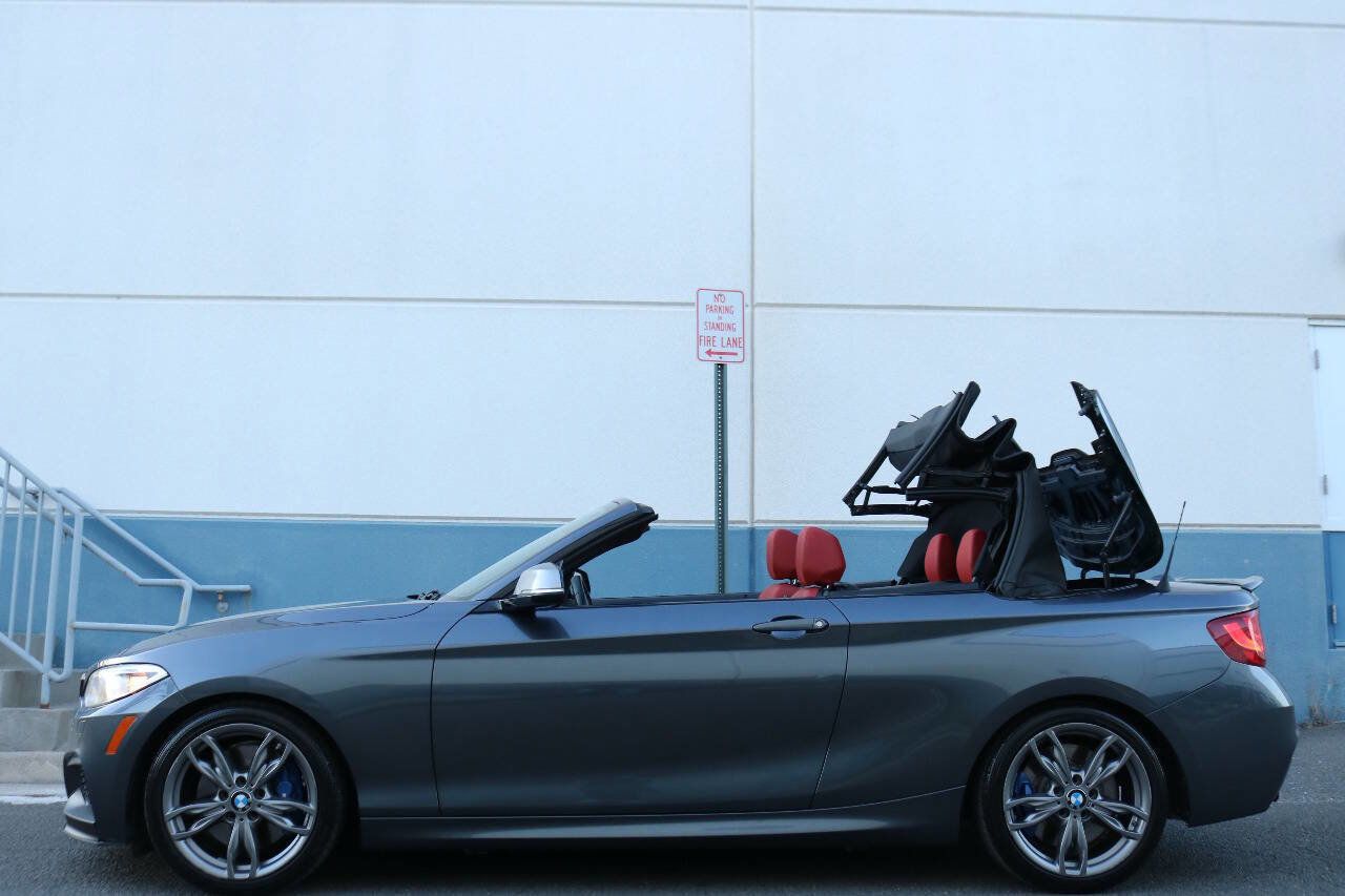 Used 2015 BMW M235i Convertible image 13