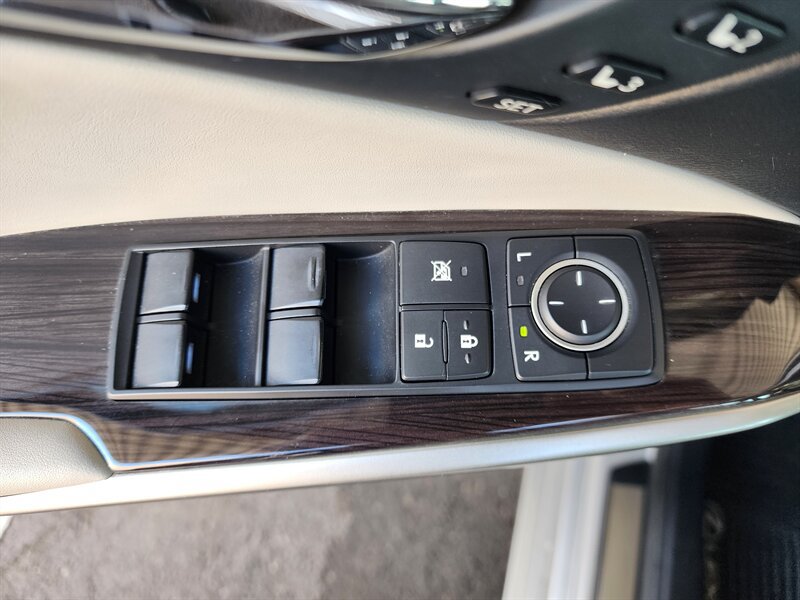 Used 2014 Lexus IS 250 AWD w/ Luxury Package w/Gray Wood image 21