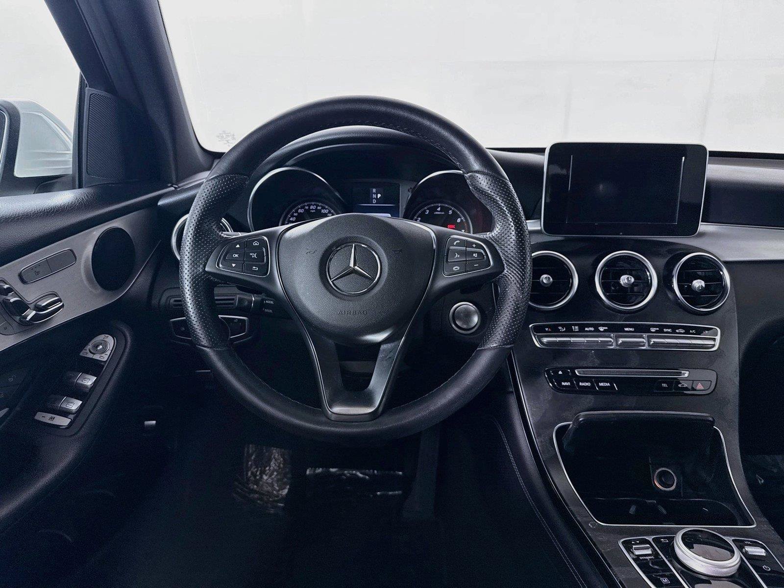 Used 2019 Mercedes-Benz GLC 300 image 31
