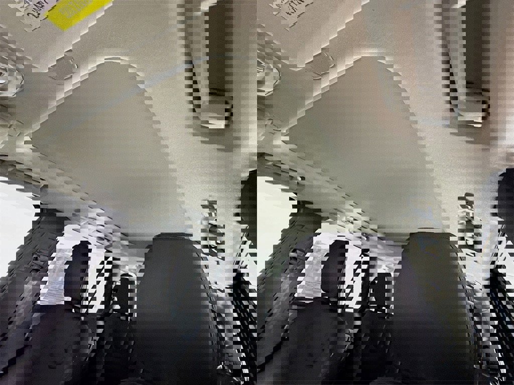 Certified 2025 Volvo XC90 B5 Core image 22