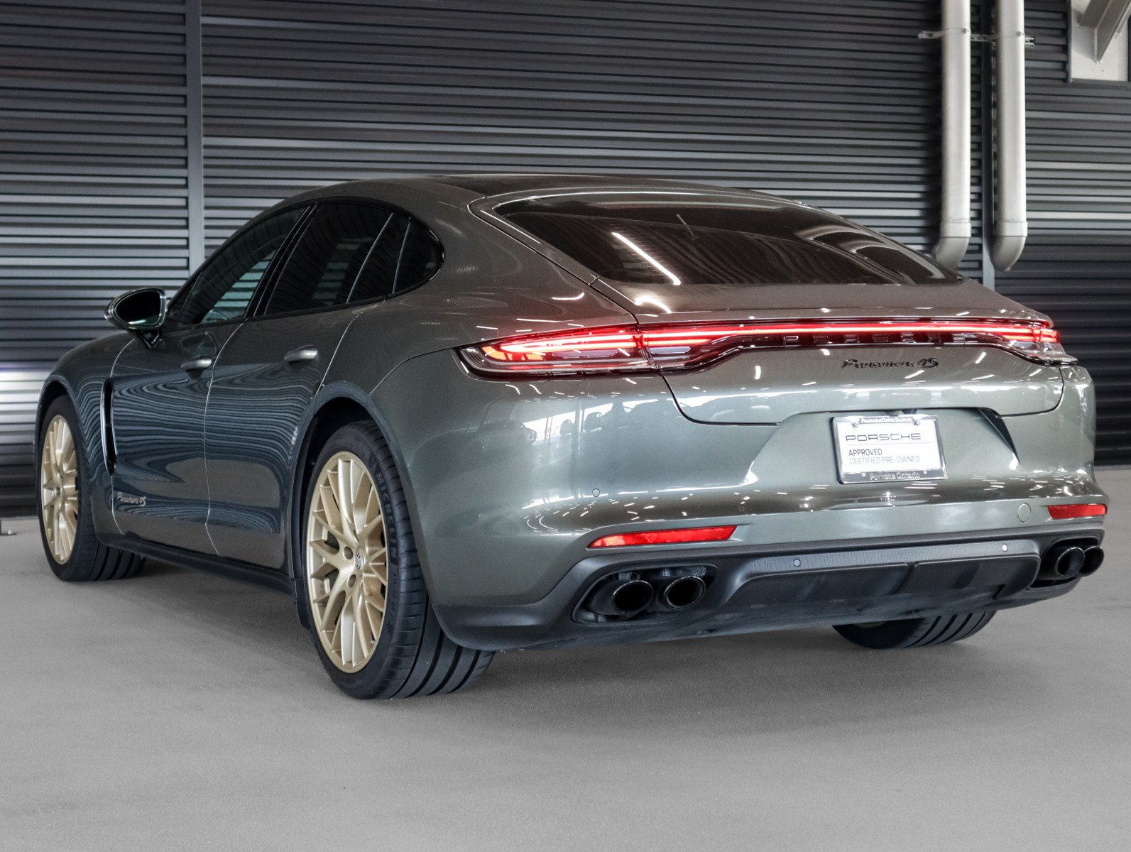 Certified 2023 Porsche Panamera 4S AWD/4WD image 3