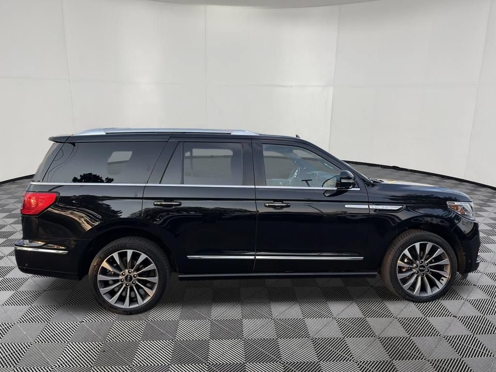 Used 2021 Lincoln Navigator Reserve AWD/4WD image 8