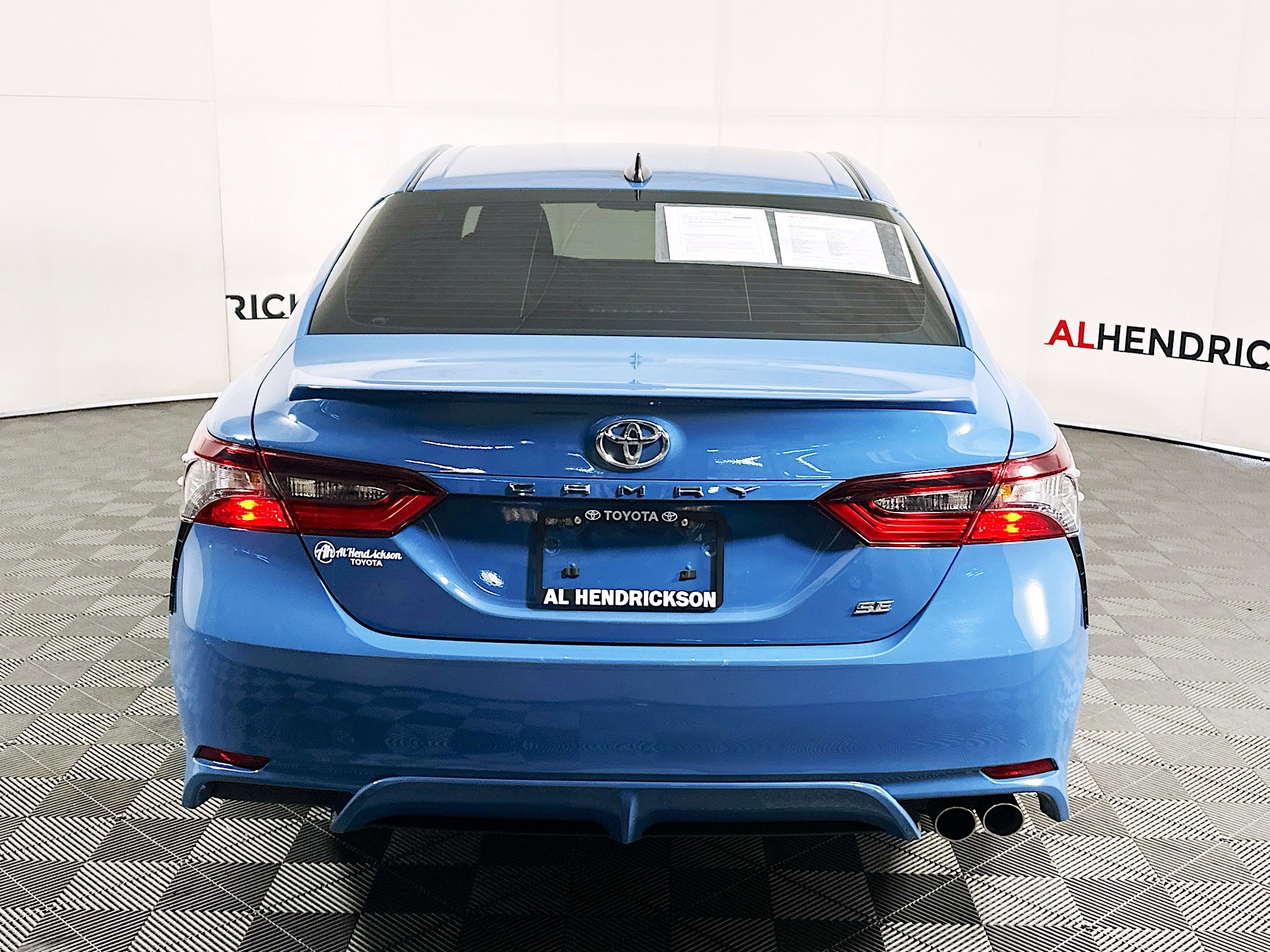 Used 2024 Toyota Camry SE image 4