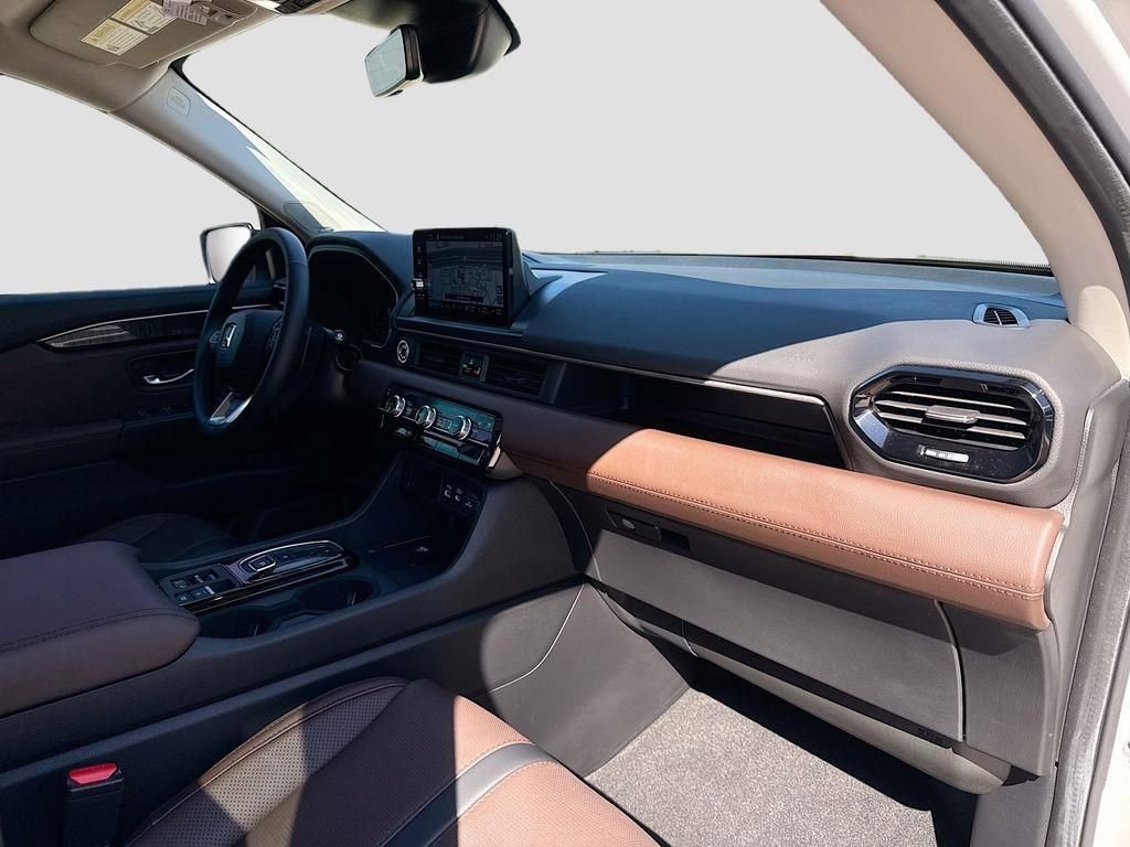 Used 2025 Honda Pilot Elite image 31