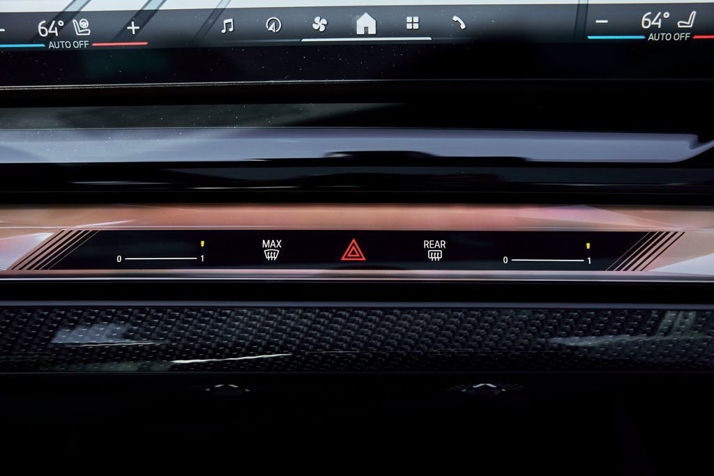 Used 2026 BMW 550e xDrive image 67