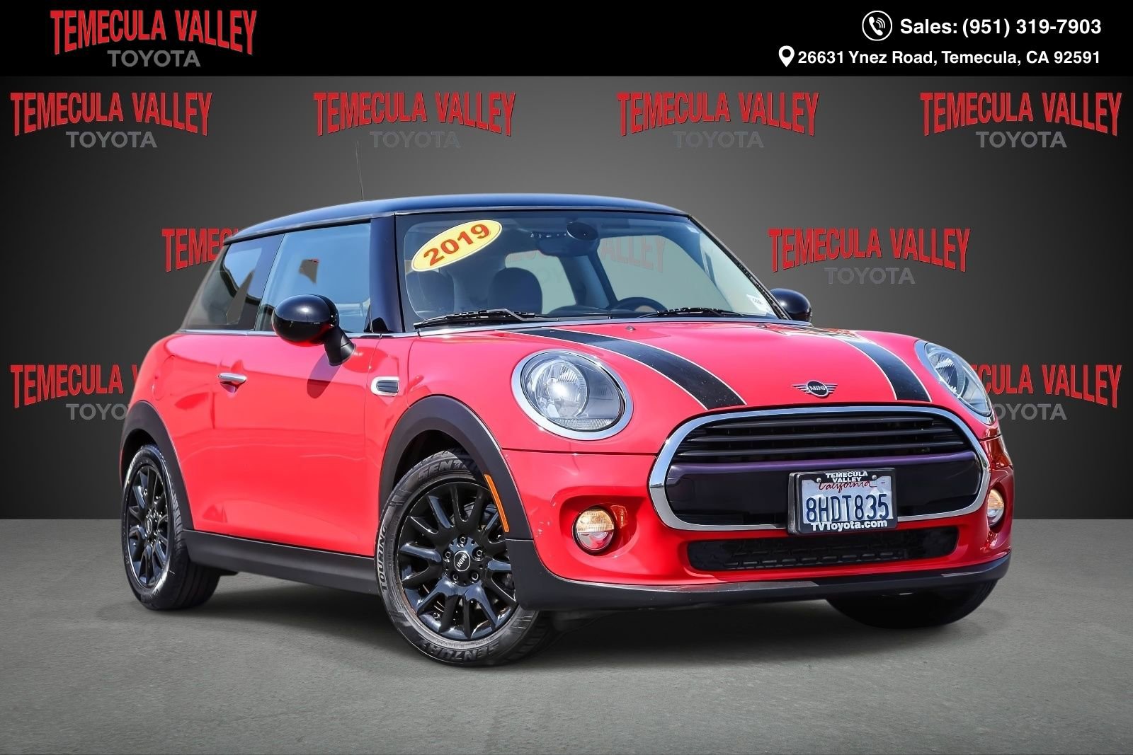Used 2019 MINI Cooper 2-Door Hardtop w/ Signature Upholstery Package FWD image 1