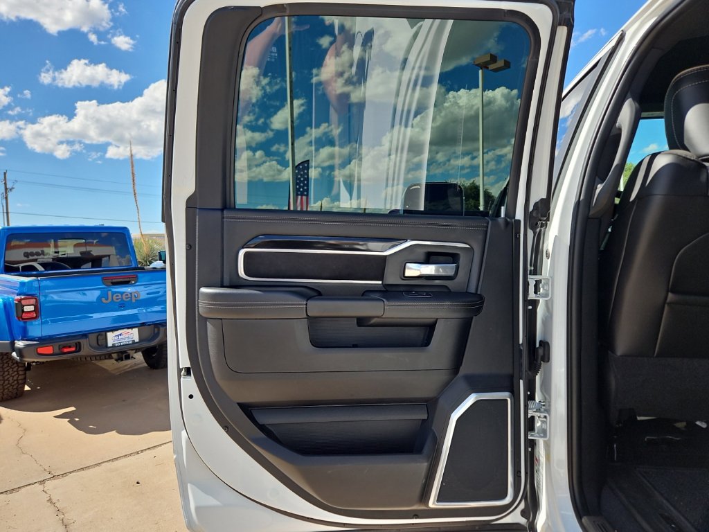 Certified 2022 RAM 3500 Laramie AWD/4WD image 16