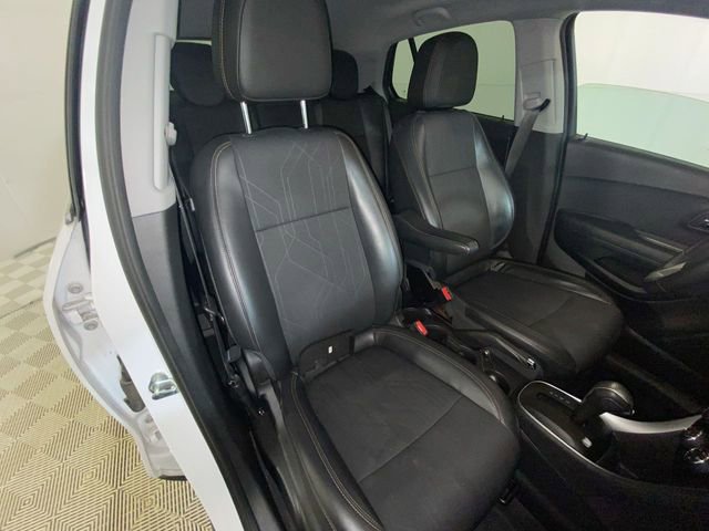Used 2019 Chevrolet Trax LT w/ LT Convenience Package FWD image 15