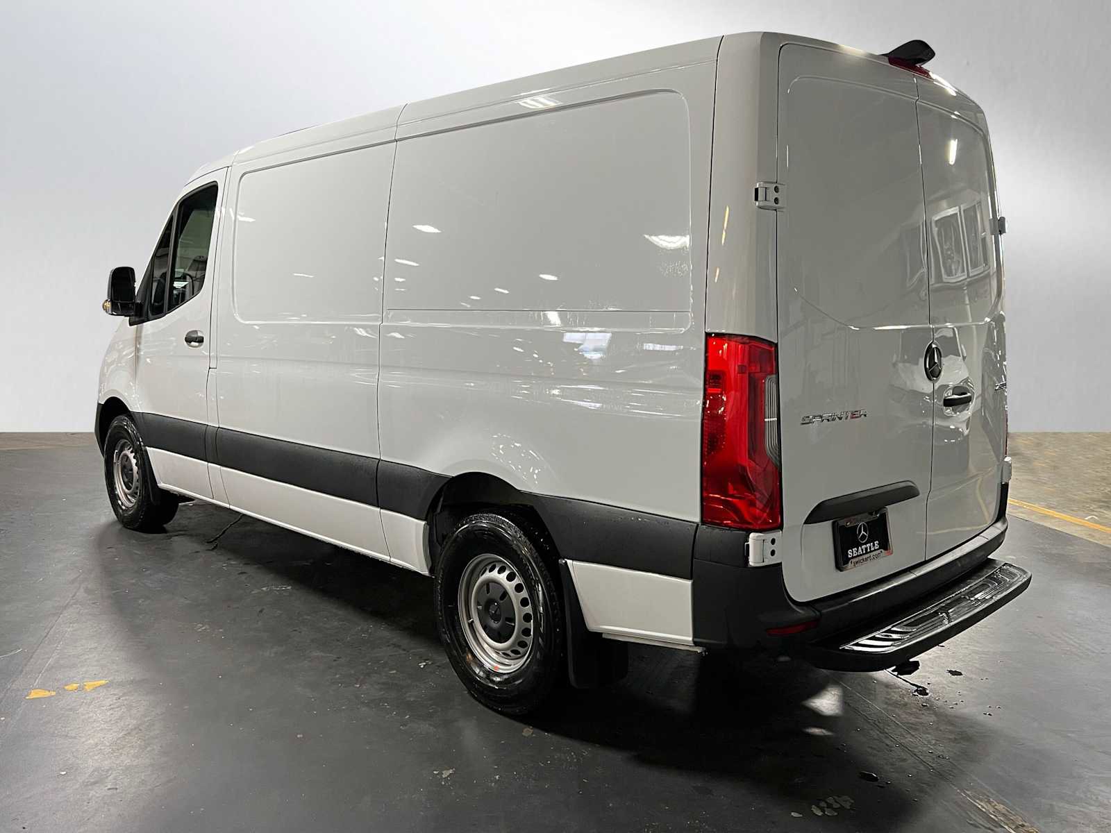 Used 2025 Mercedes-Benz Sprinter 2500 image 5