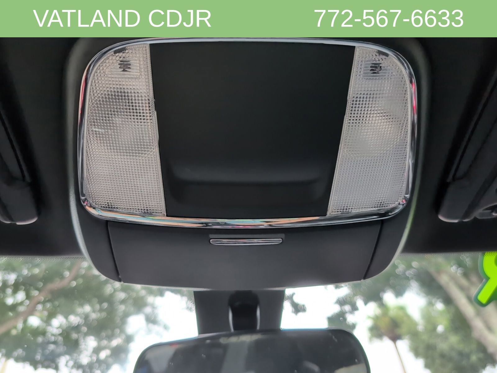 Used 2018 Dodge Charger SXT w/ Blacktop Package image 29