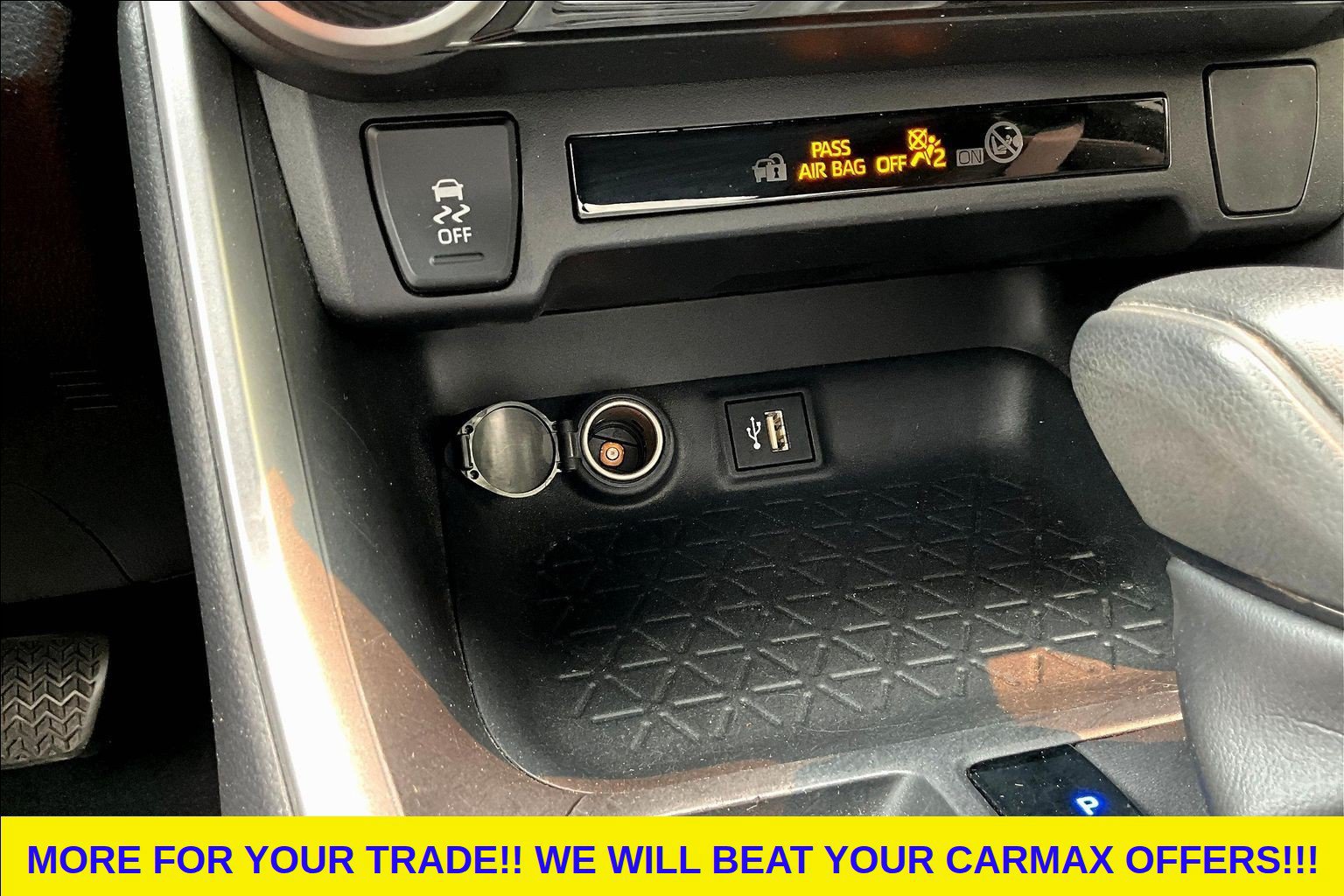 Used 2023 Toyota RAV4 XLE AWD/4WD image 16