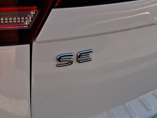 Used 2024 Volkswagen Tiguan SE R-Line AWD/4WD image 33