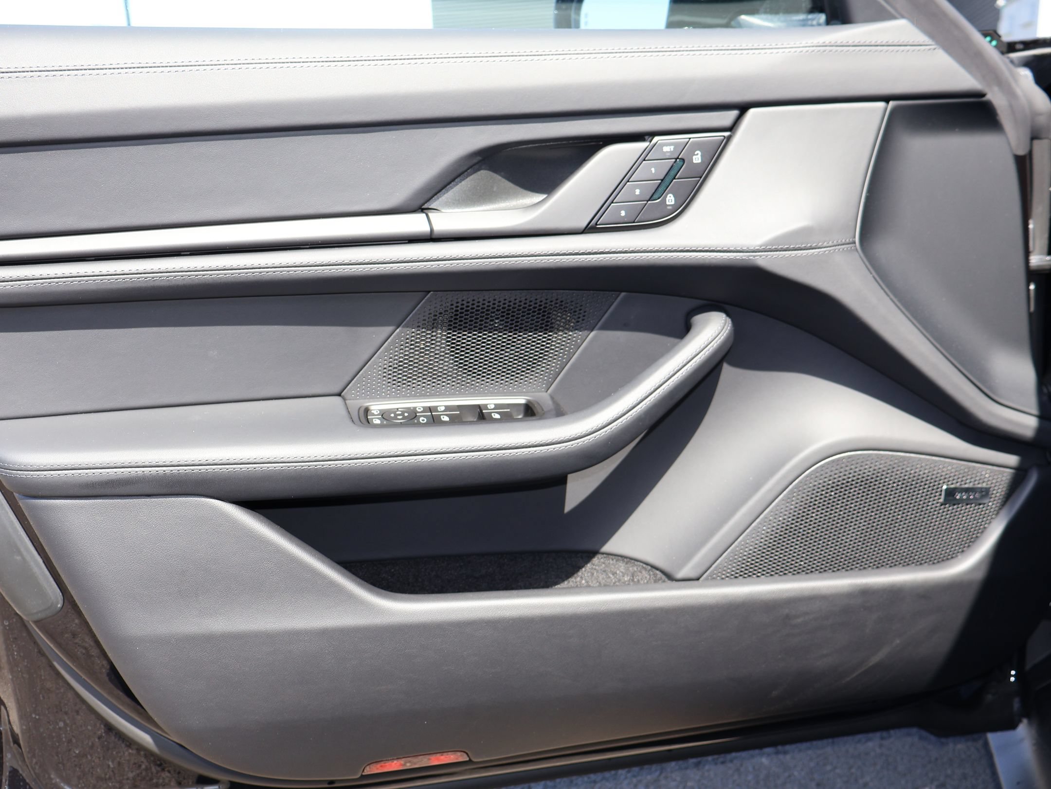 New 2026 Porsche Taycan AWD/4WD image 12