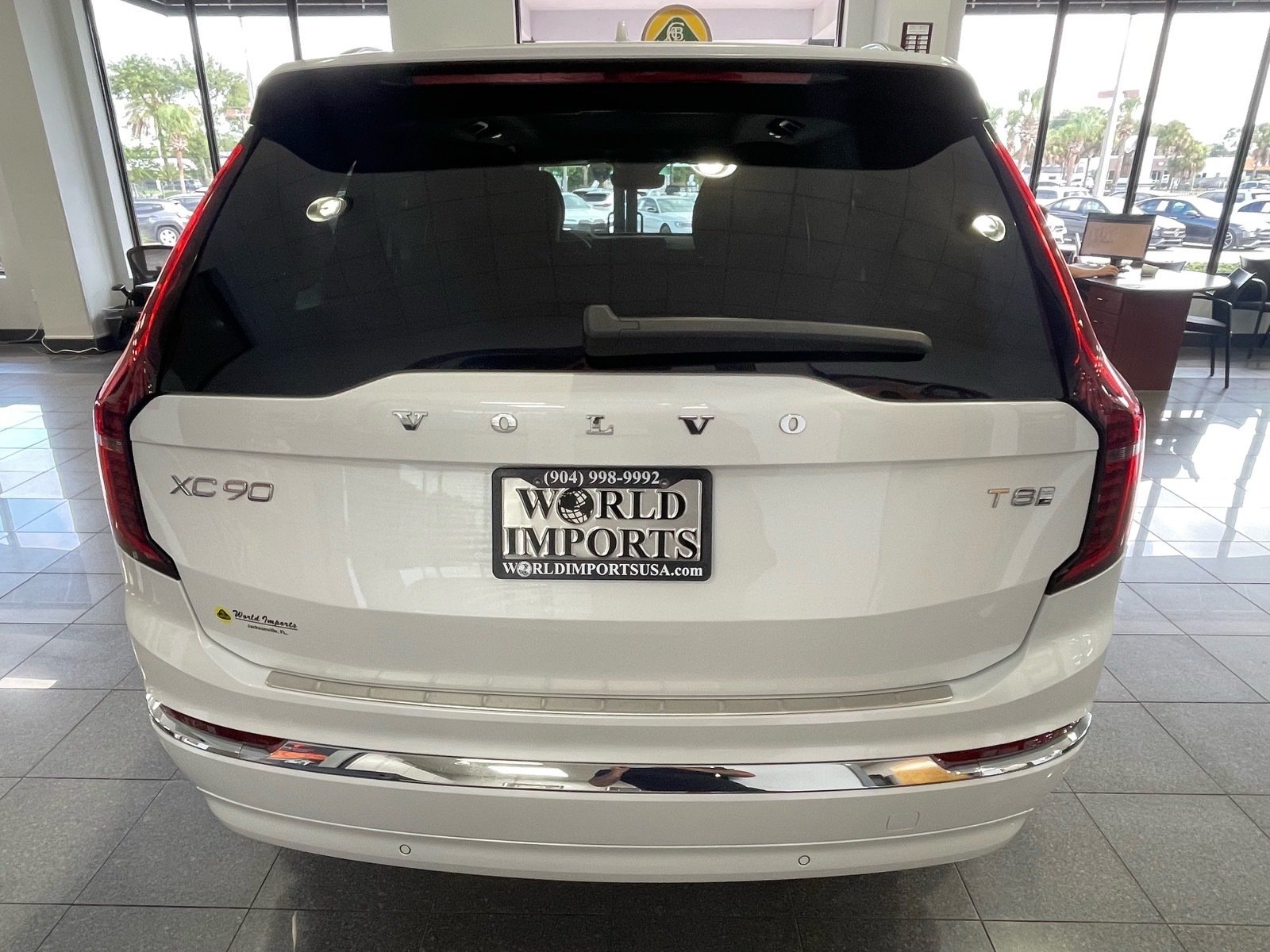 Used 2025 Volvo XC90 T8 Ultra w/ Protection Package Premier AWD/4WD image 4