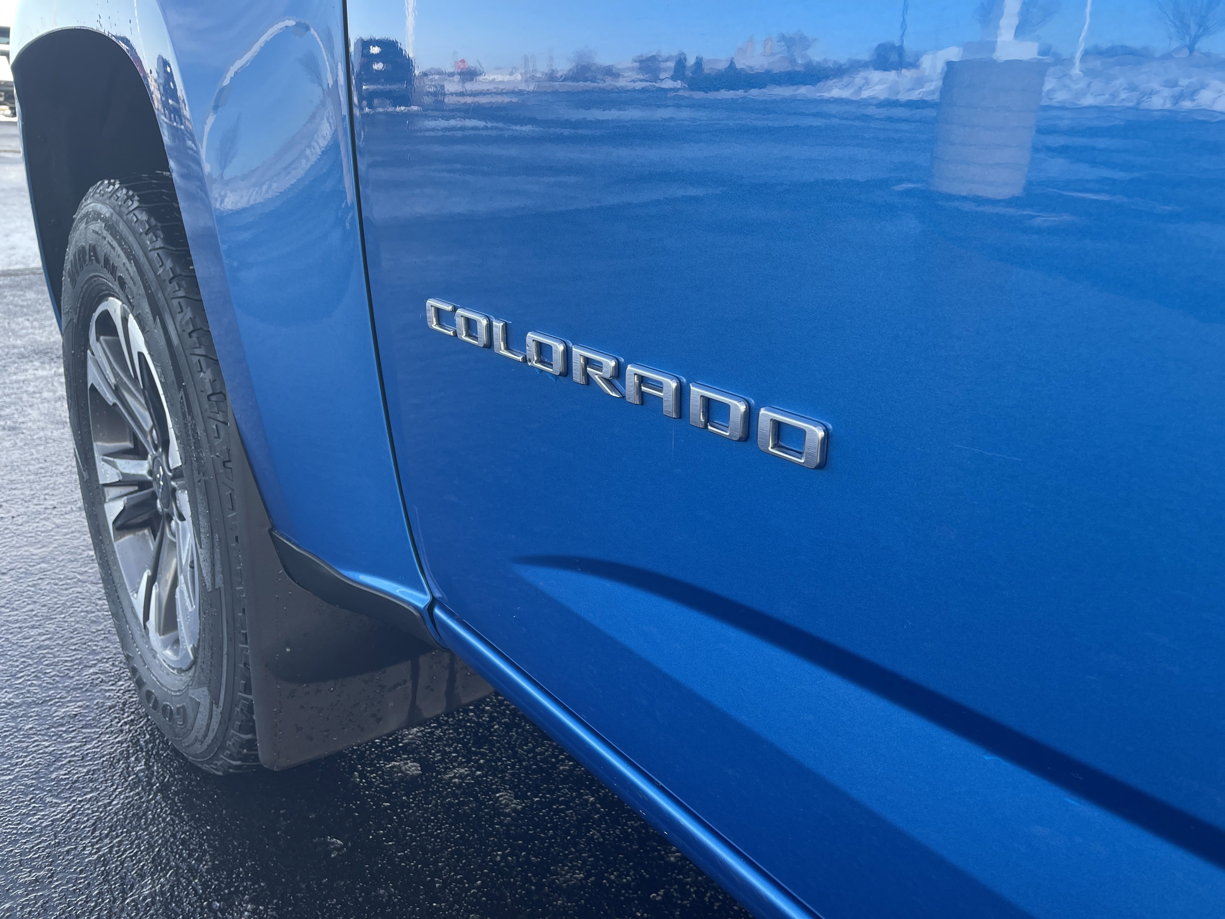 Used 2022 Chevrolet Colorado Z71 w/ Safety Package image 28