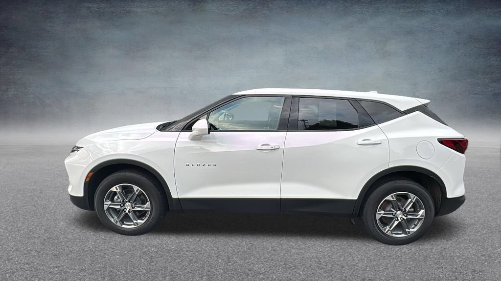 Used 2025 Chevrolet Blazer LT AWD/4WD image 7