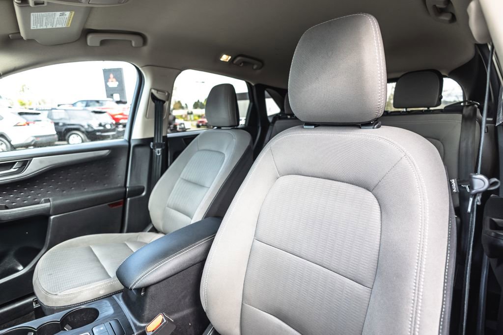 Used 2020 Ford Escape S image 21