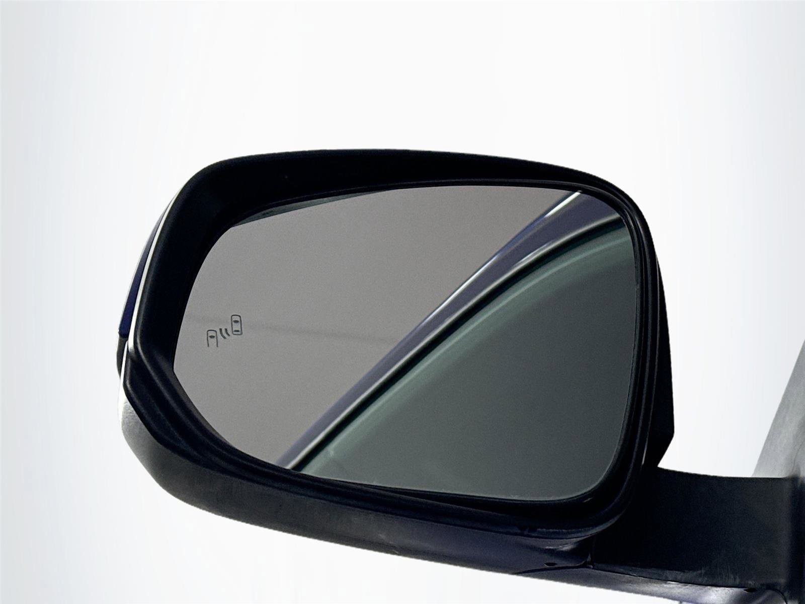 Certified 2024 Toyota Tacoma SR5 AWD/4WD image 5