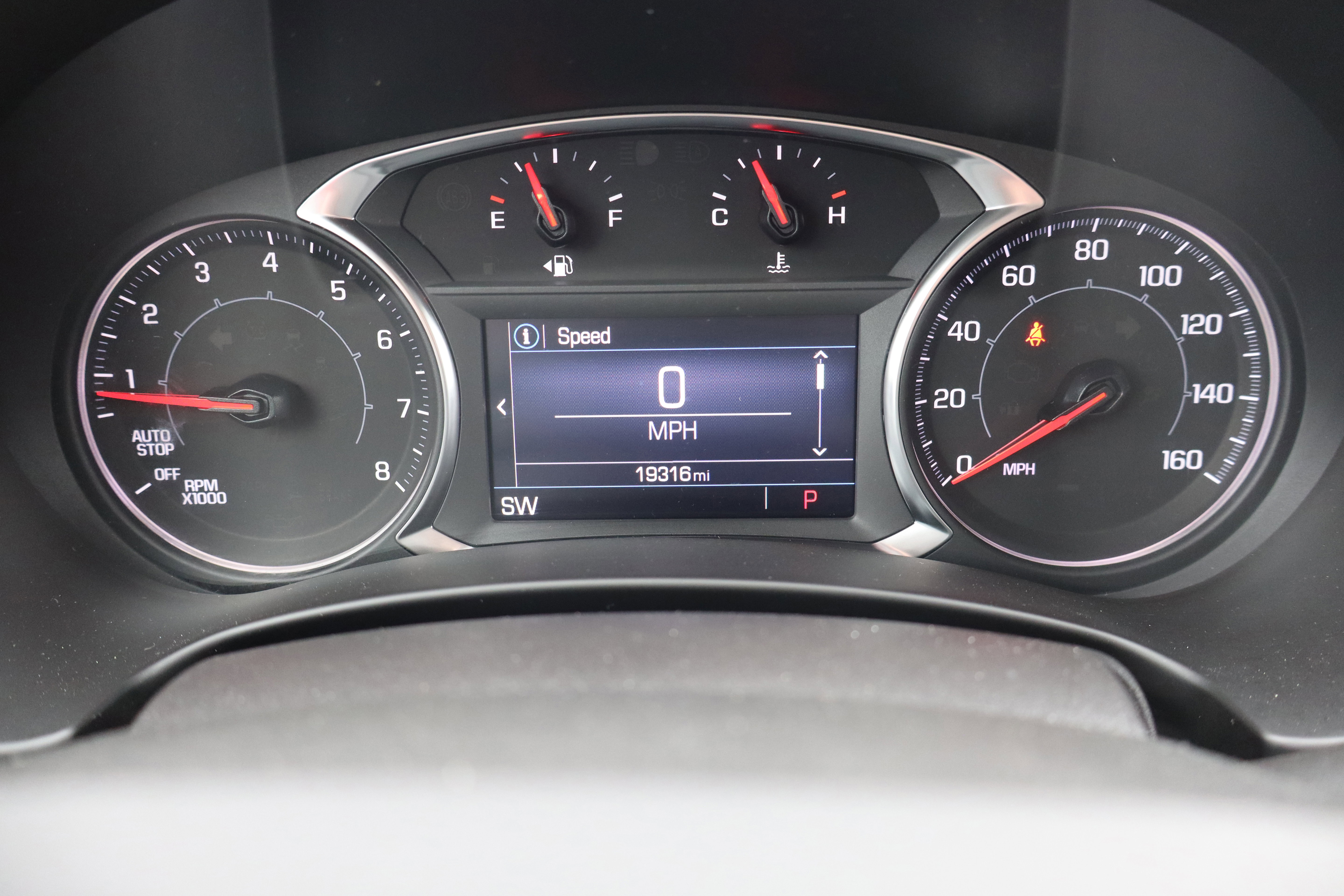 Used 2024 GMC Terrain SLE w/ Driver Convenience Package image 25