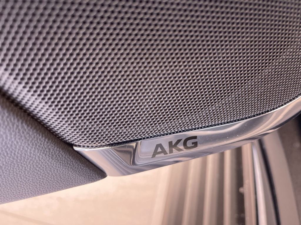 New 2026 Cadillac Escalade ESV V w/ LPO, ONYX Package image 23