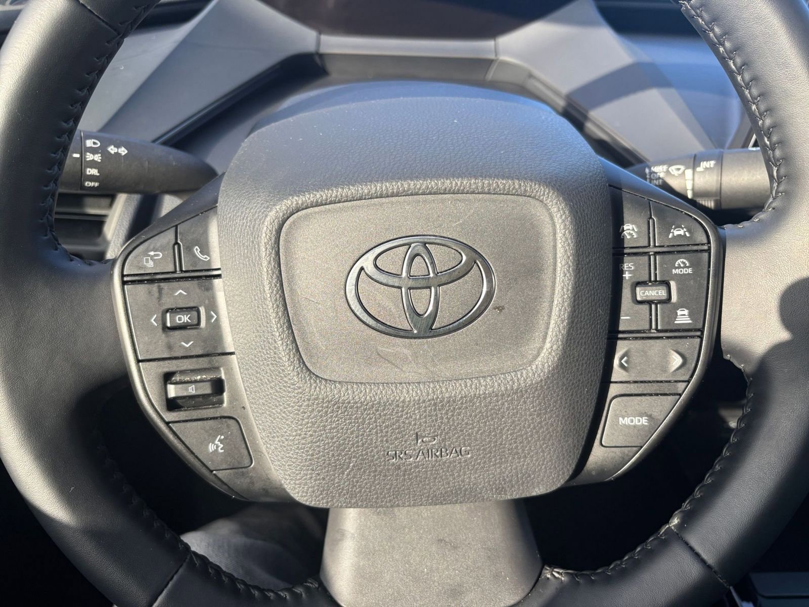 Used 2025 Toyota Prius LE image 25