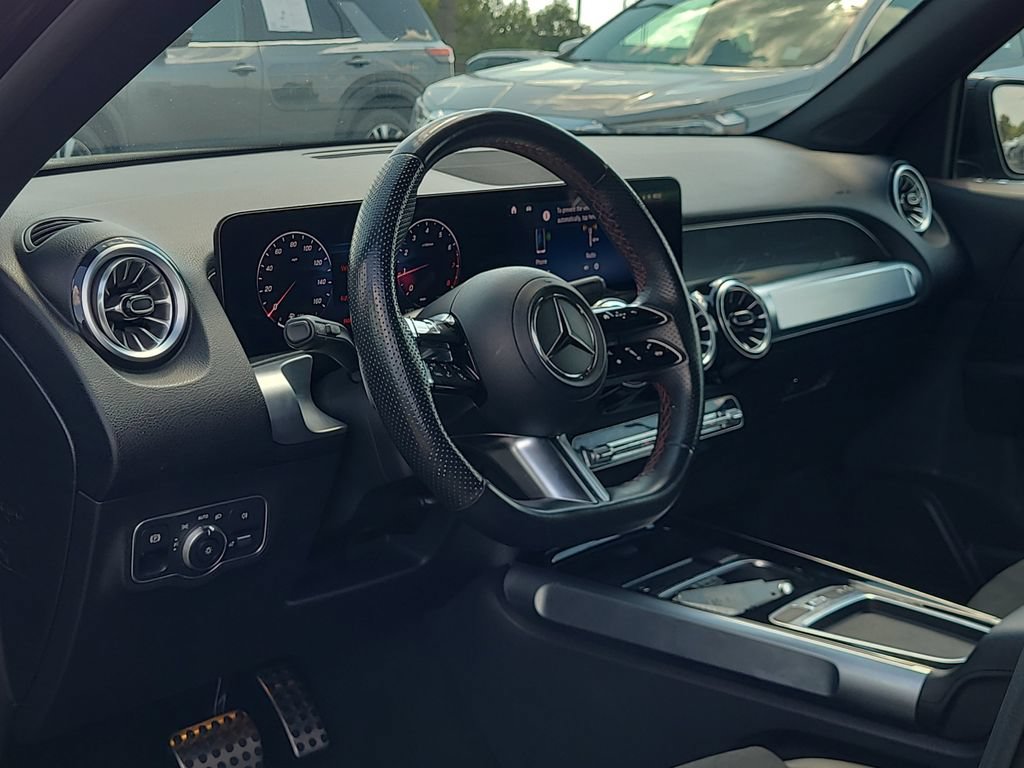 Used 2024 Mercedes-Benz GLB 250 image 10