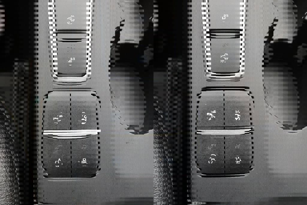 Used 2022 Ford Escape Titanium w/ Titanium Elite Package image 26