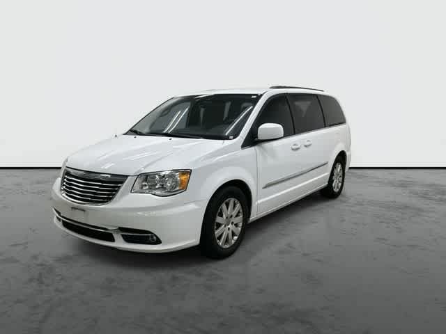 Used 2014 Chrysler Town & Country Touring FWD image 7