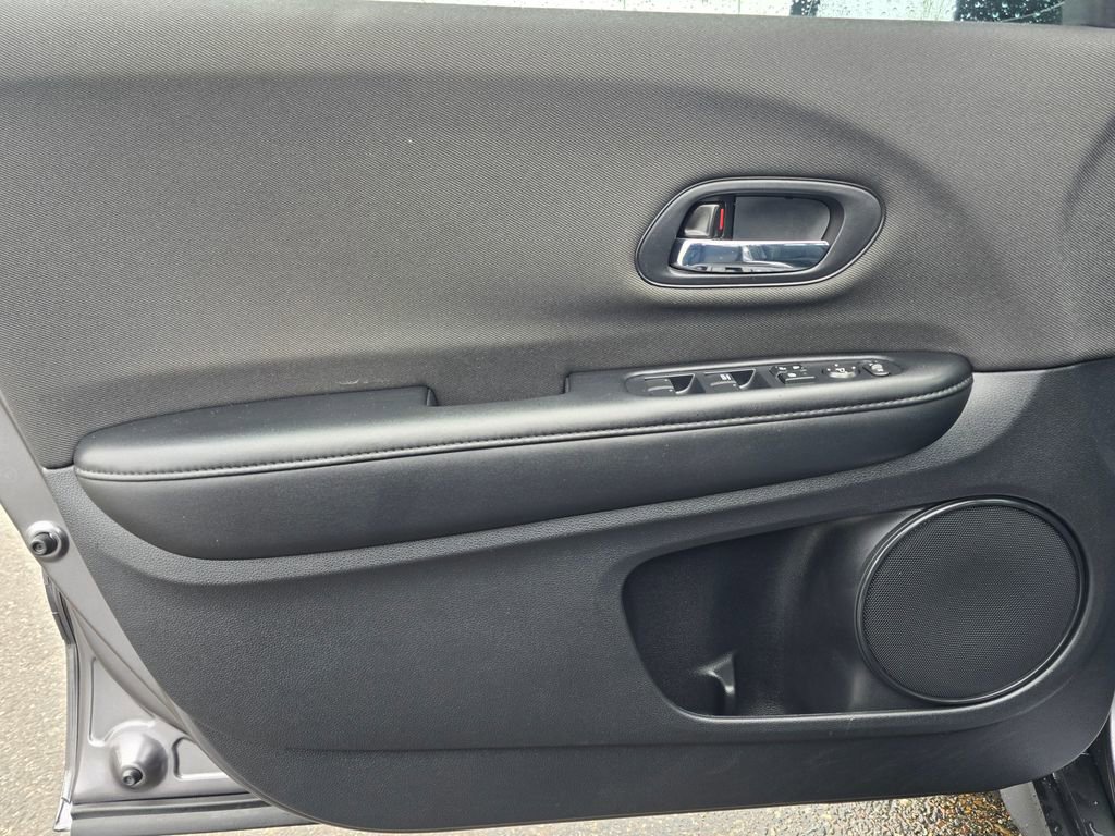 Used 2022 Honda HR-V LX image 12