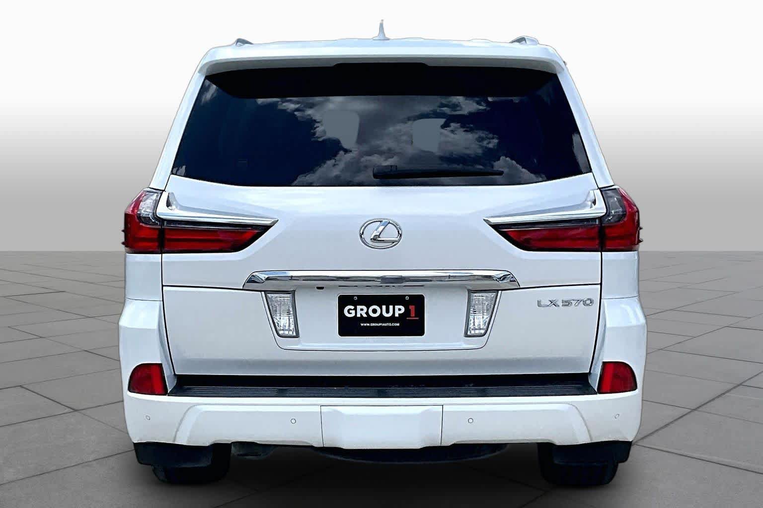 Used 2017 Lexus LX 570 4WD image 5