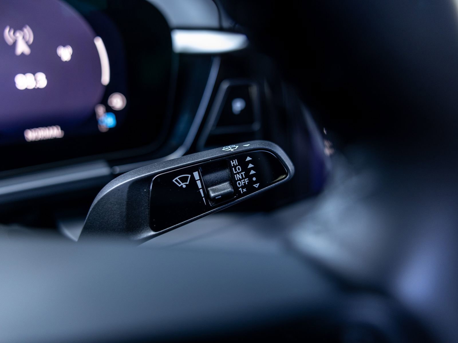 Certified 2025 Porsche Macan Electric RWD image 32