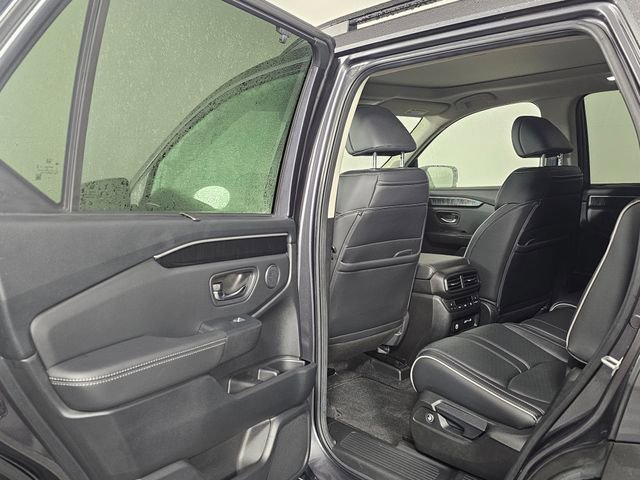Used 2023 Honda Pilot Elite image 17