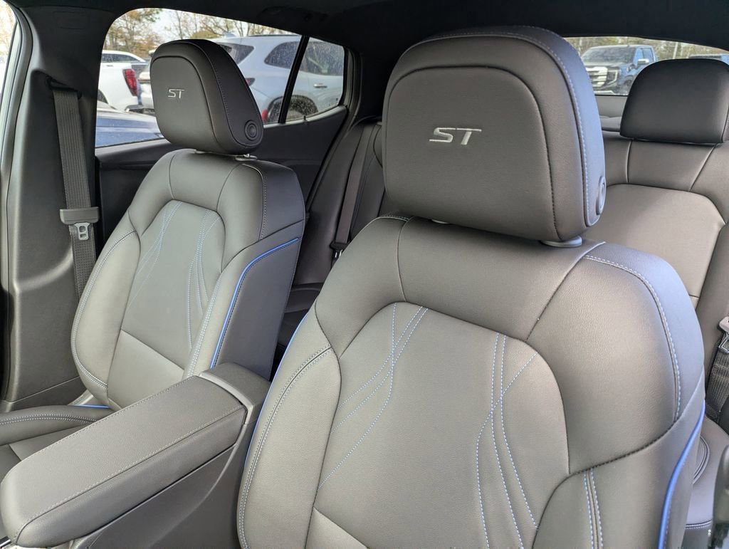 New 2026 Buick Envista Sport Touring image 11