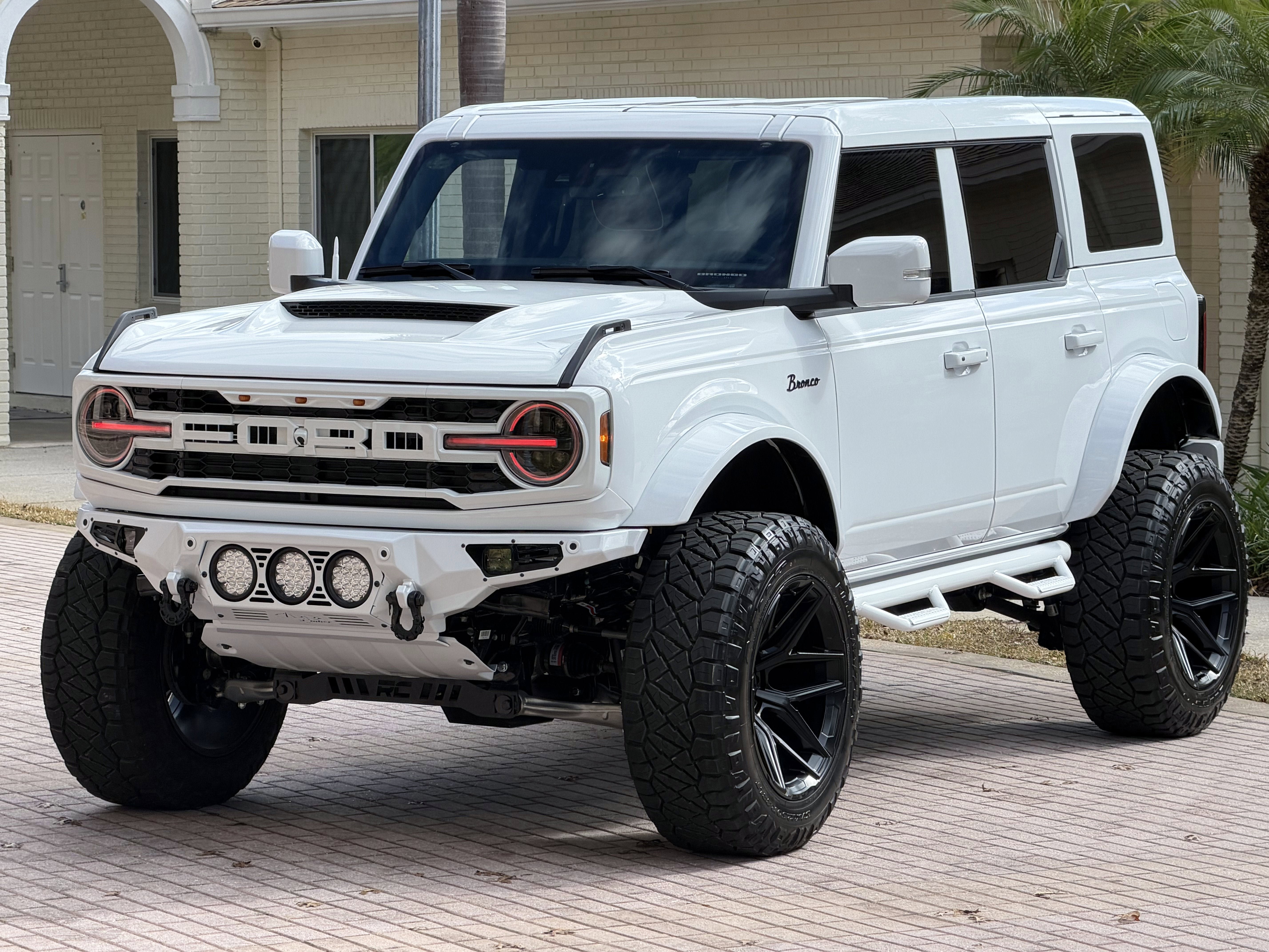 Used 2025 Ford Bronco Outer Banks AWD/4WD image 46
