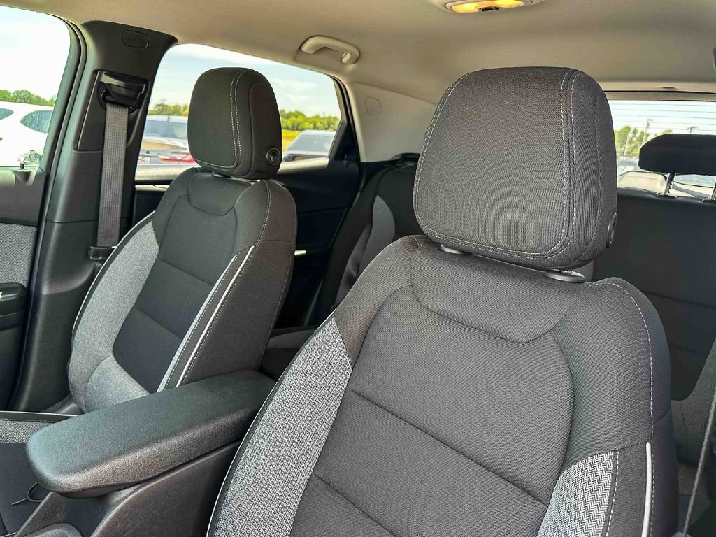 Used 2026 Chevrolet TrailBlazer LT w/ Convenience Package FWD image 14