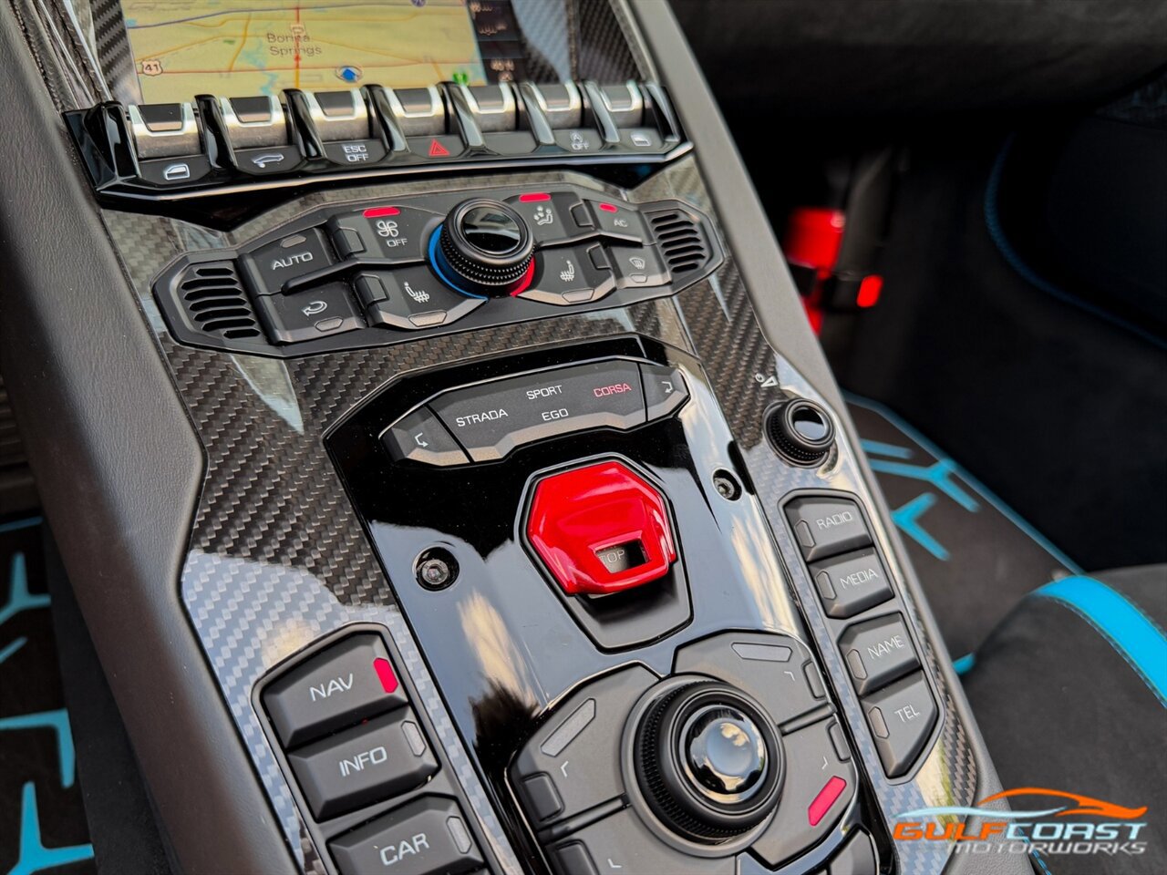 Used 2021 Lamborghini Aventador SVJ AWD/4WD image 21