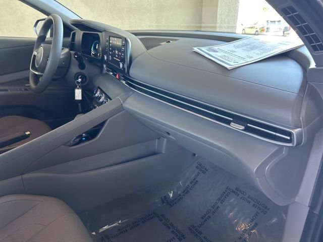 Certified 2026 Hyundai Elantra SE image 31