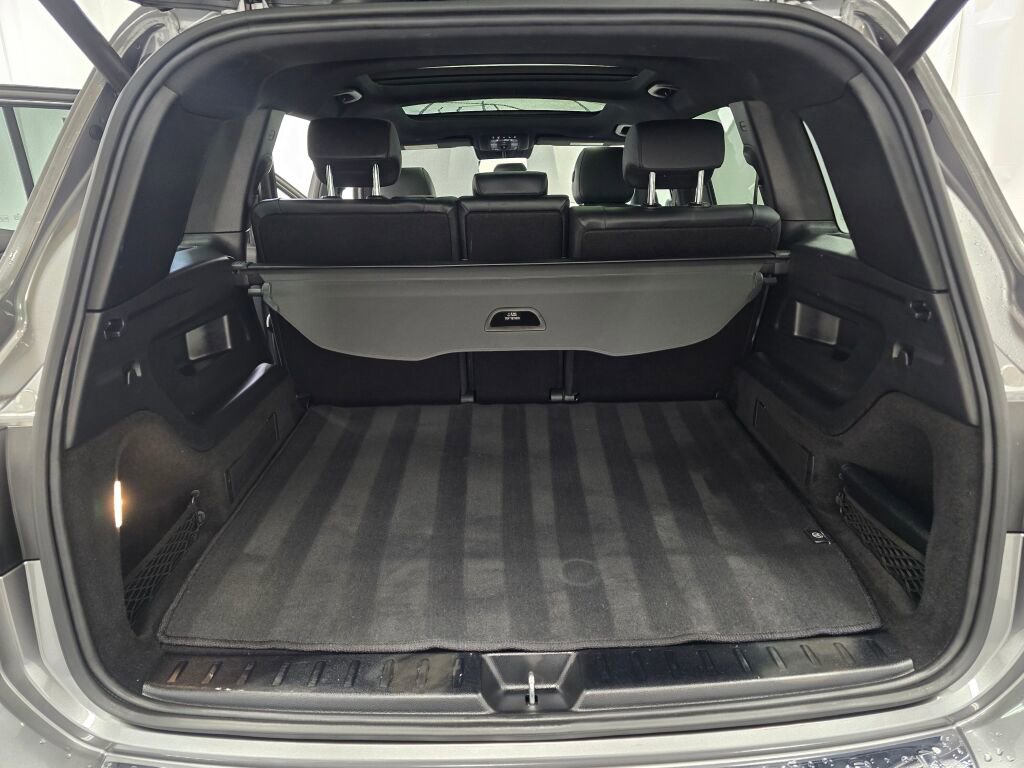 Used 2022 Mercedes-Benz EQB 350 4MATIC image 11