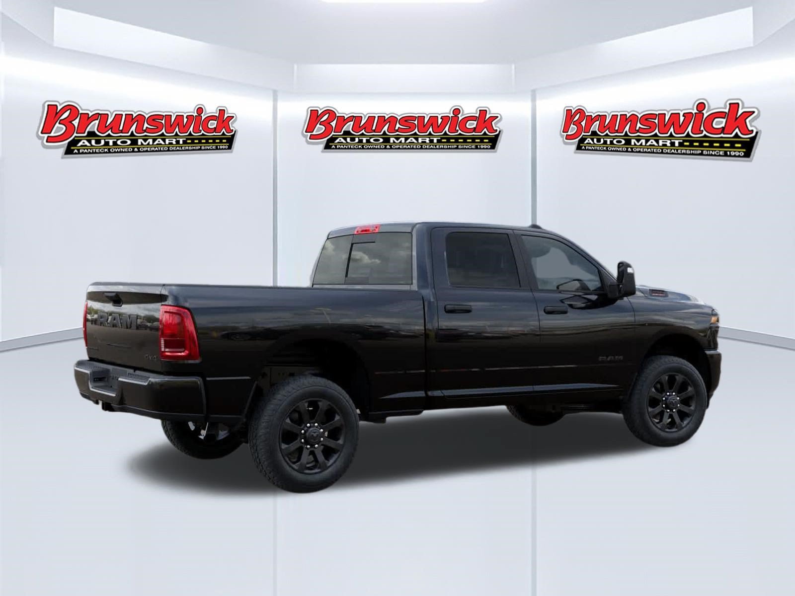 New 2026 RAM 2500 Big Horn AWD/4WD image 4