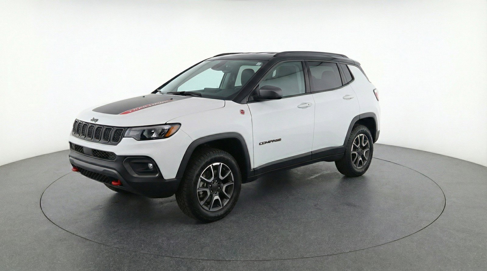 Used 2025 Jeep Compass Trailhawk AWD/4WD image 3