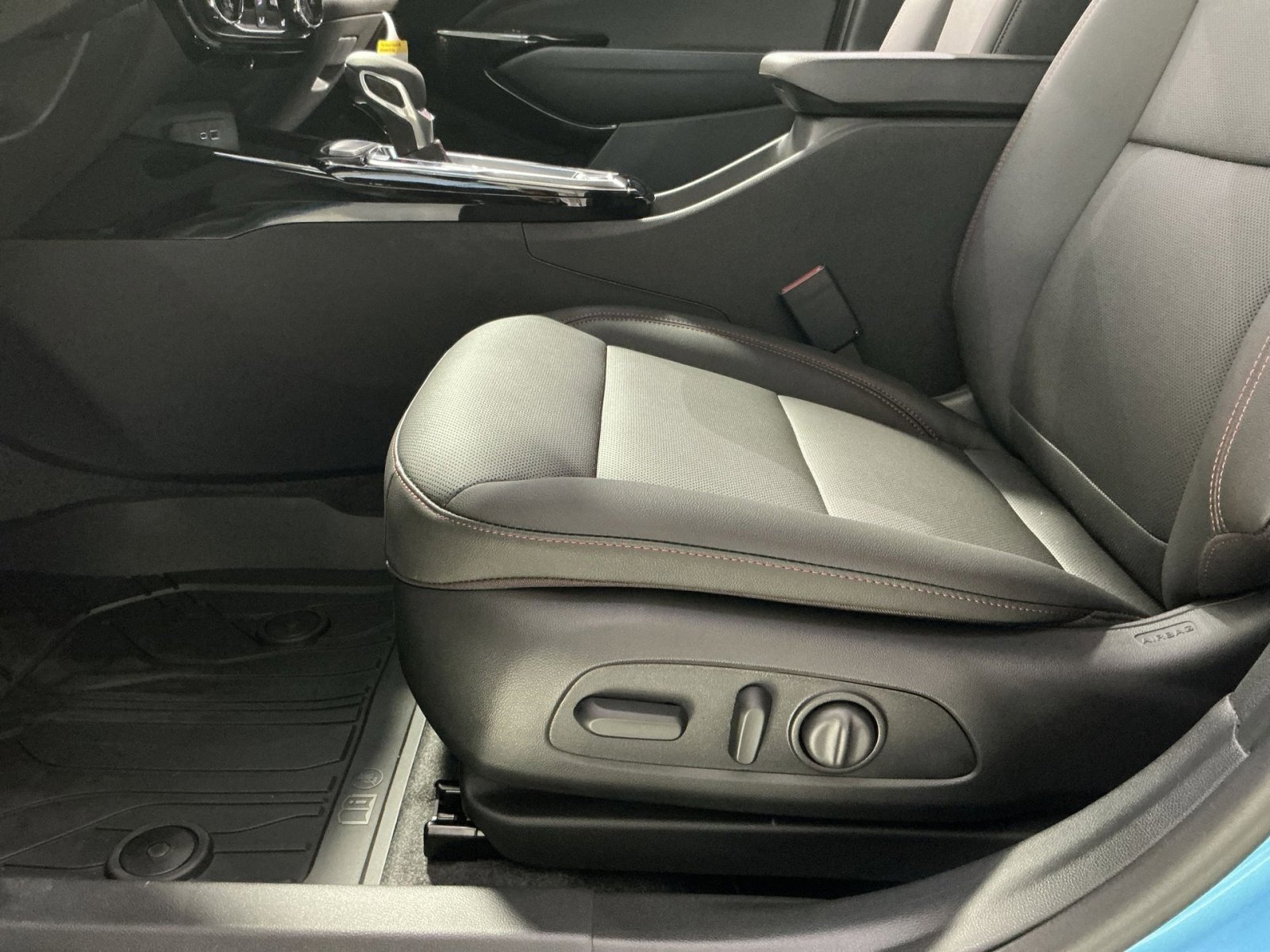 New 2026 Chevrolet Trax RS w/ Sunroof Package image 22