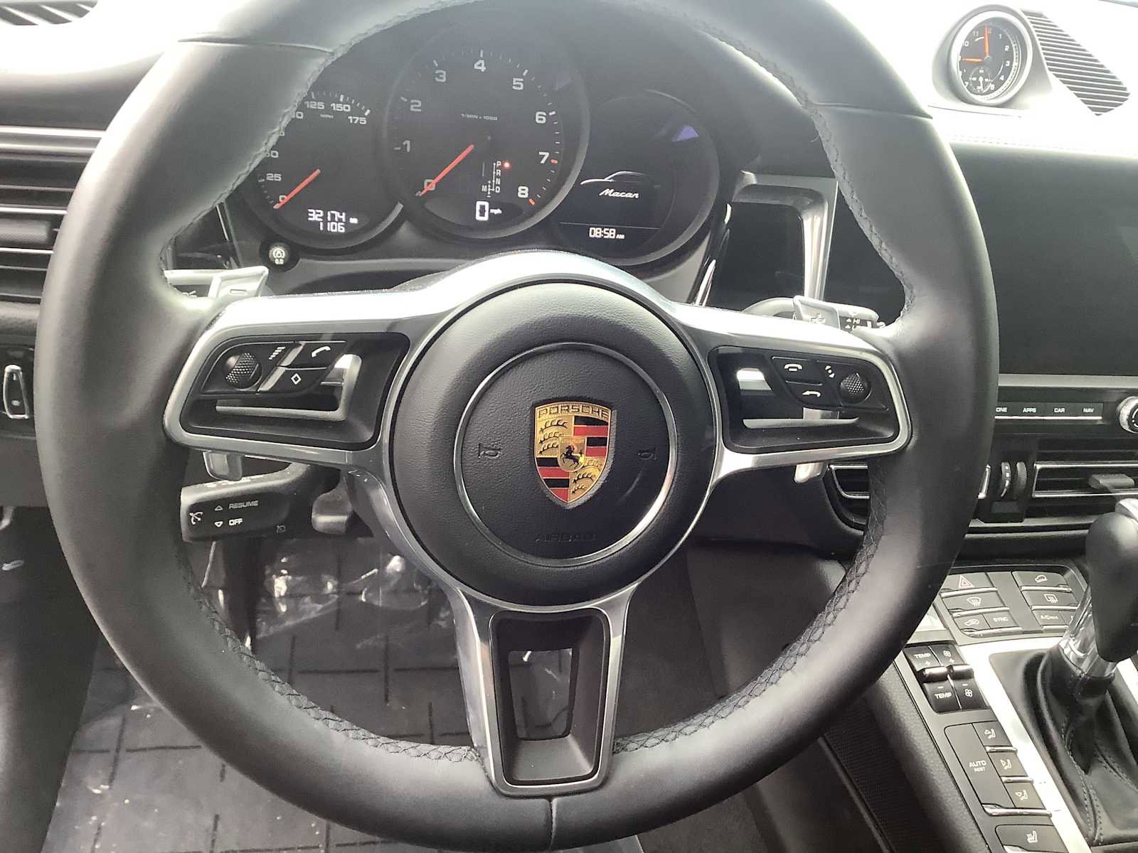 Used 2021 Porsche Macan image 16