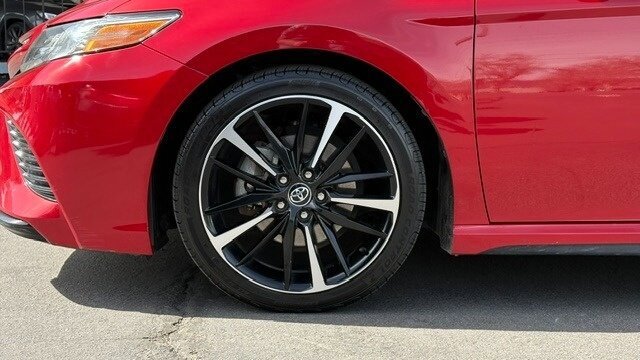 Used 2020 Toyota Camry XSE w/ Blackout Package FWD image 11