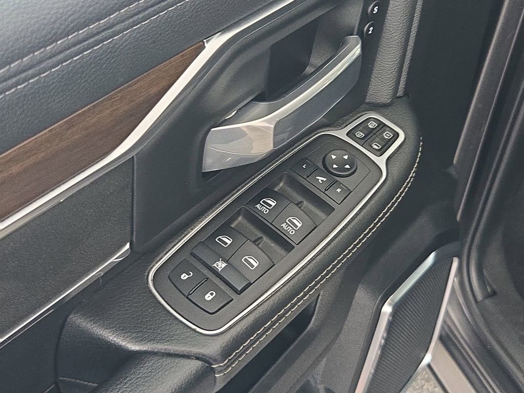 Used 2024 RAM 2500 Laramie w/ Safety Group image 29