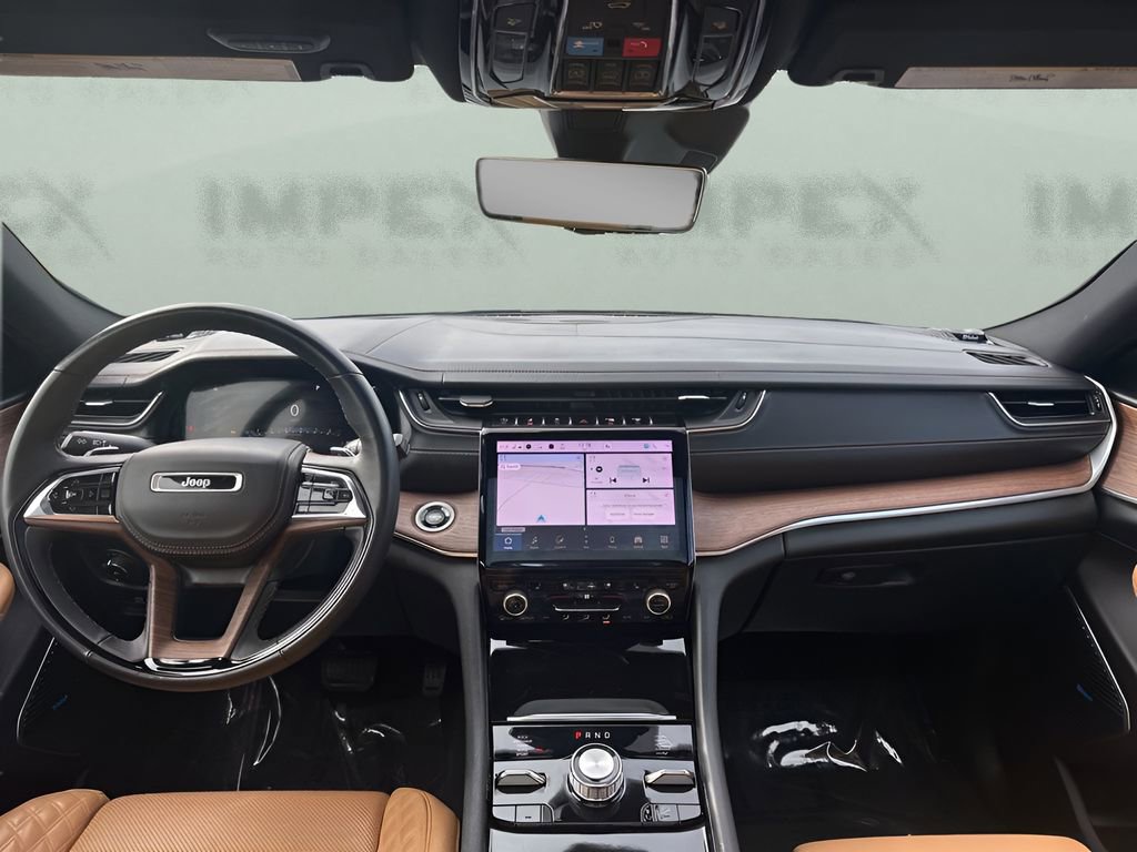 Used 2022 Jeep Grand Cherokee Summit w/ Adv Protech Group IV AWD/4WD image 15